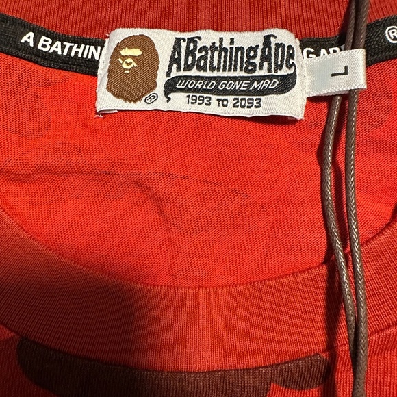 Bape Red Camo SpellOut Graphic Tee New - Picture 3 of 4
